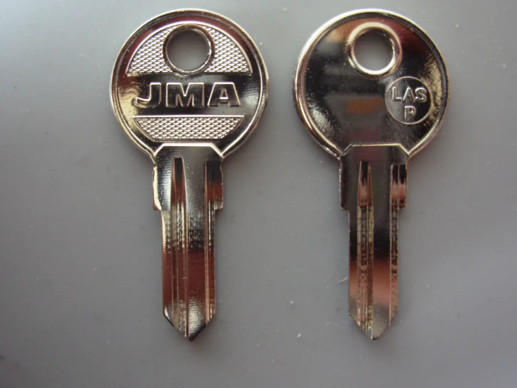roof box keys