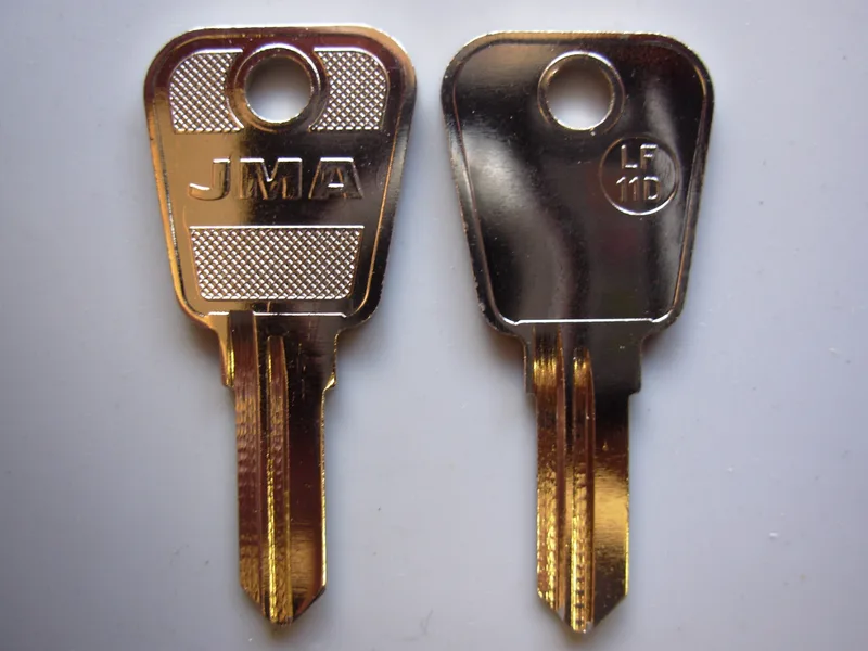 9000 - 9500 keys cut to code, filing cabinet, locker, desk & Tambour