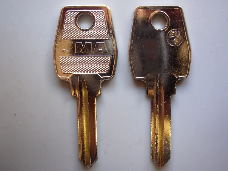 Roof bar, box & rack keys 45001 - 47000  Keys